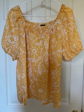 EUC Talbots Linen Yellow Floral Square Neck Smocked Puff Sleeve Peasant Top L